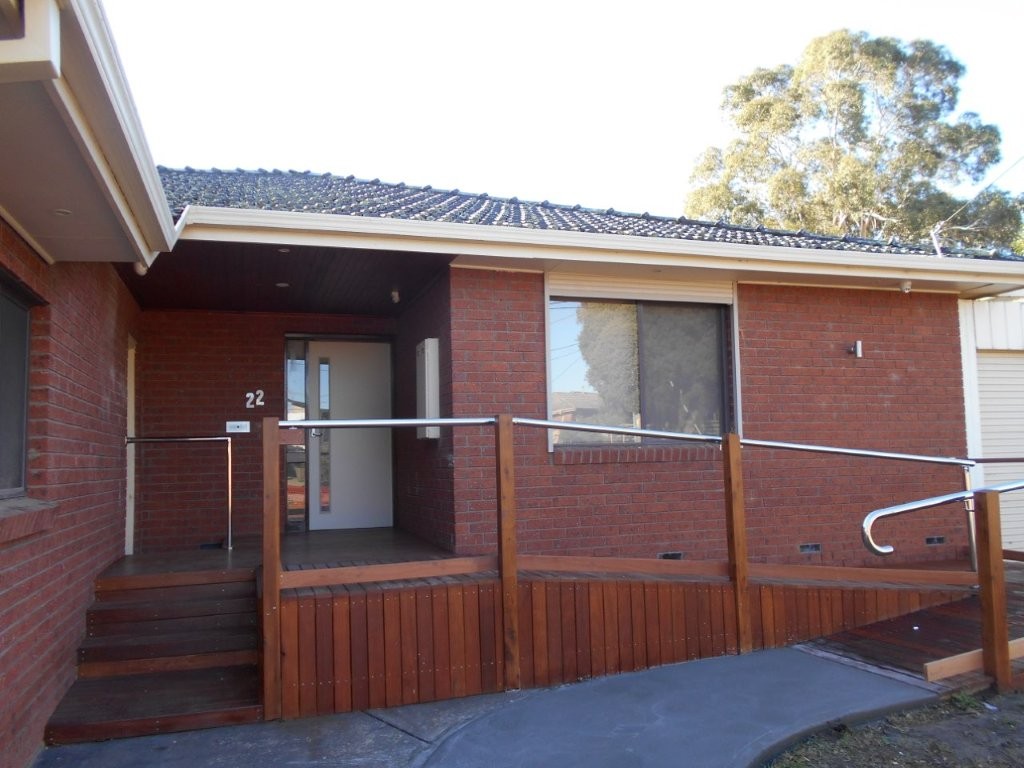 images/22%20LAKEVIEW%20-%20FRONT%20ON.jpg