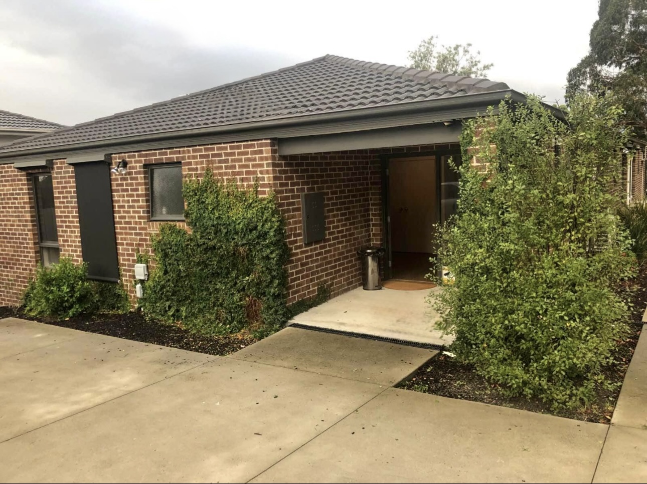 images/297%20WANTIRNA%20-%20FRONT%20ON.jpg