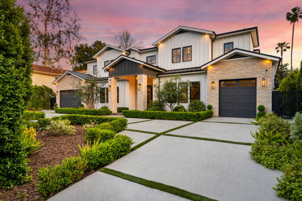 images/DOVETON-%20FRONT%20ON.jpg
